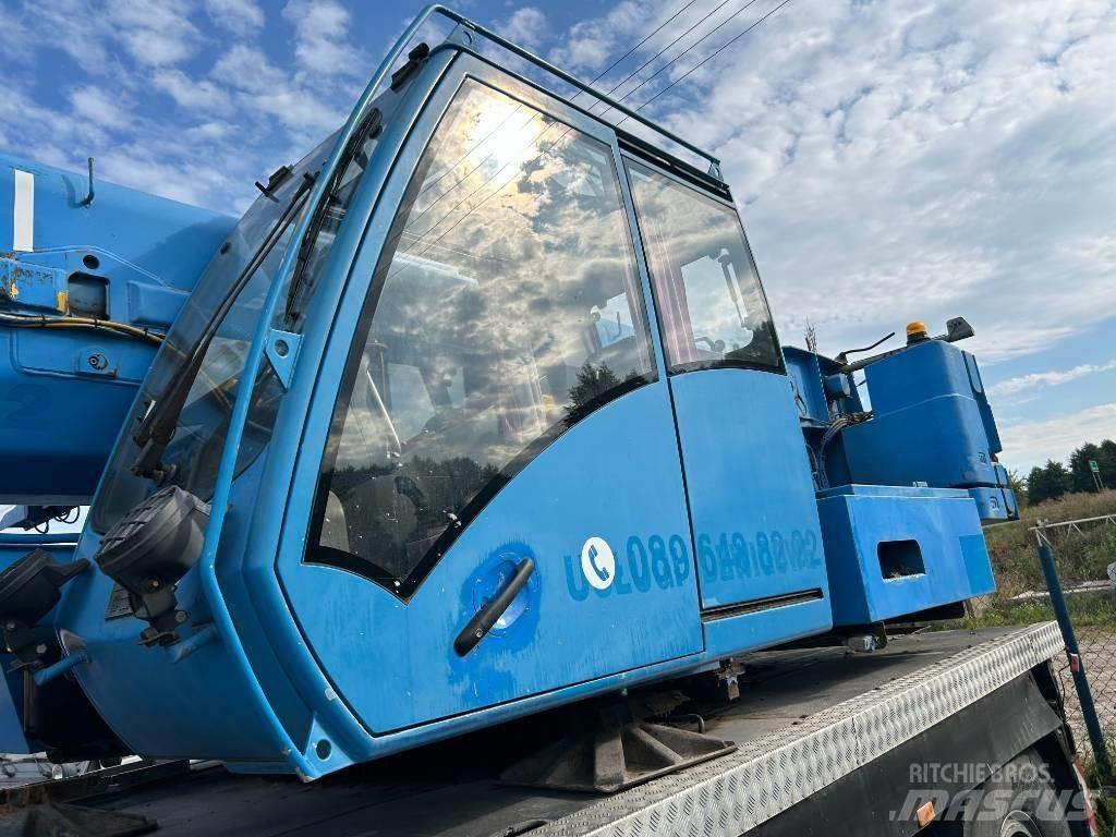 Grove GMK 3055 A/T 크레인