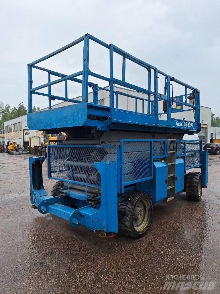 Genie GS 5390 RT 가위형 리프트