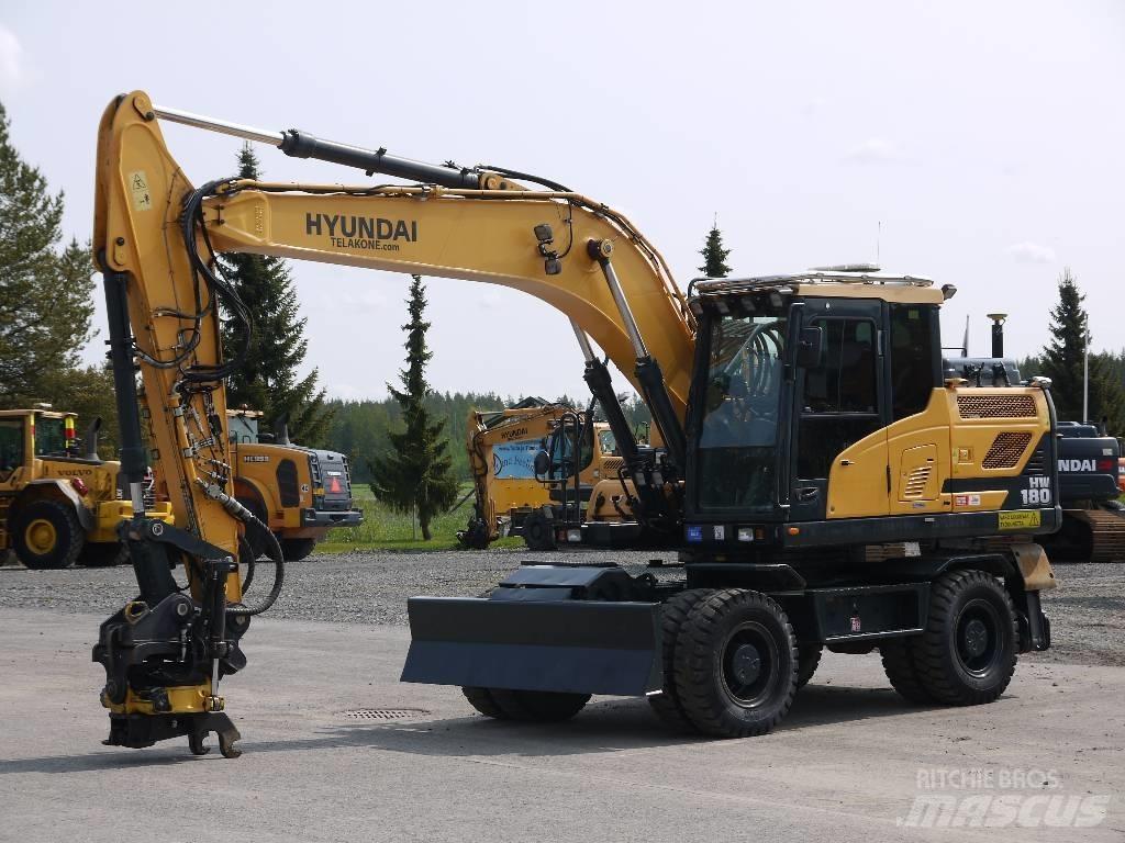 Hyundai HW 180  휠 굴삭기