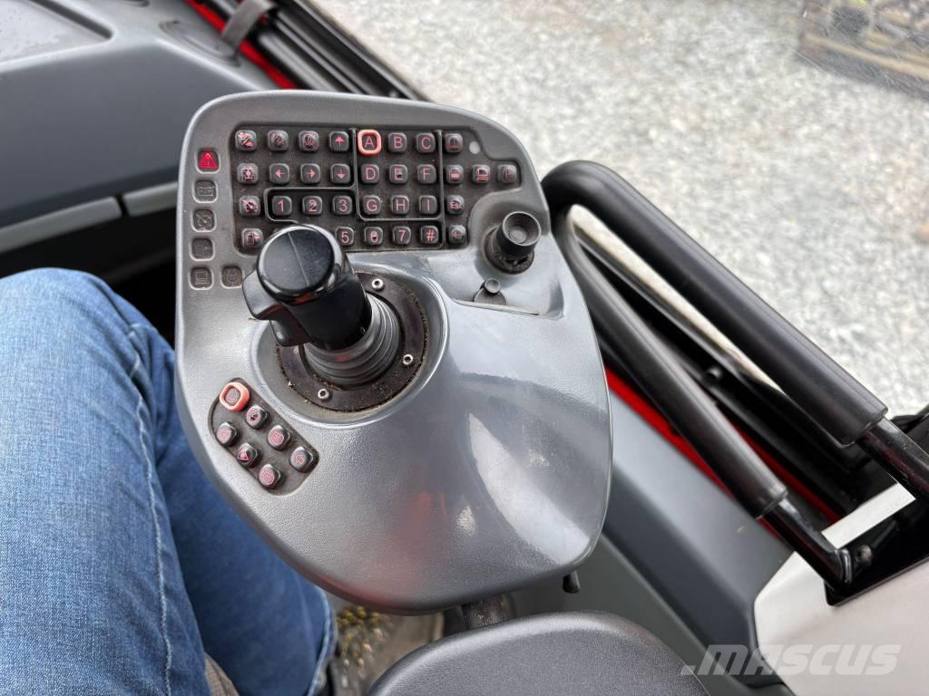 Komatsu 835 원목 포워더