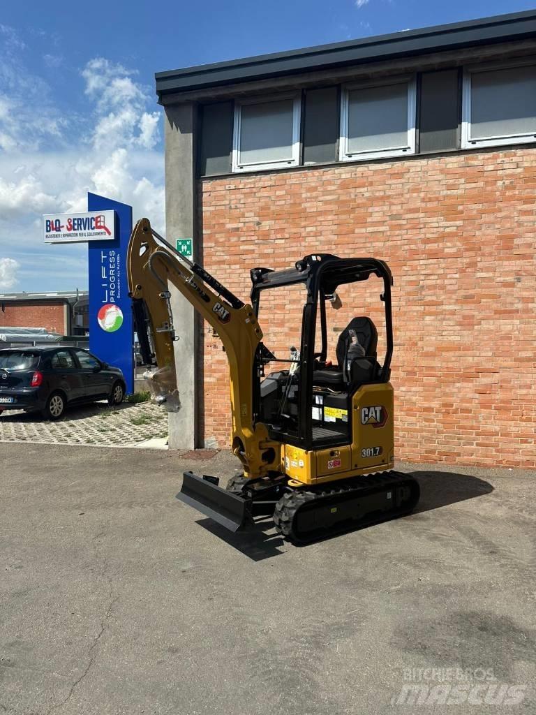 CAT 301.7 CR 중형굴삭기 7톤-28톤