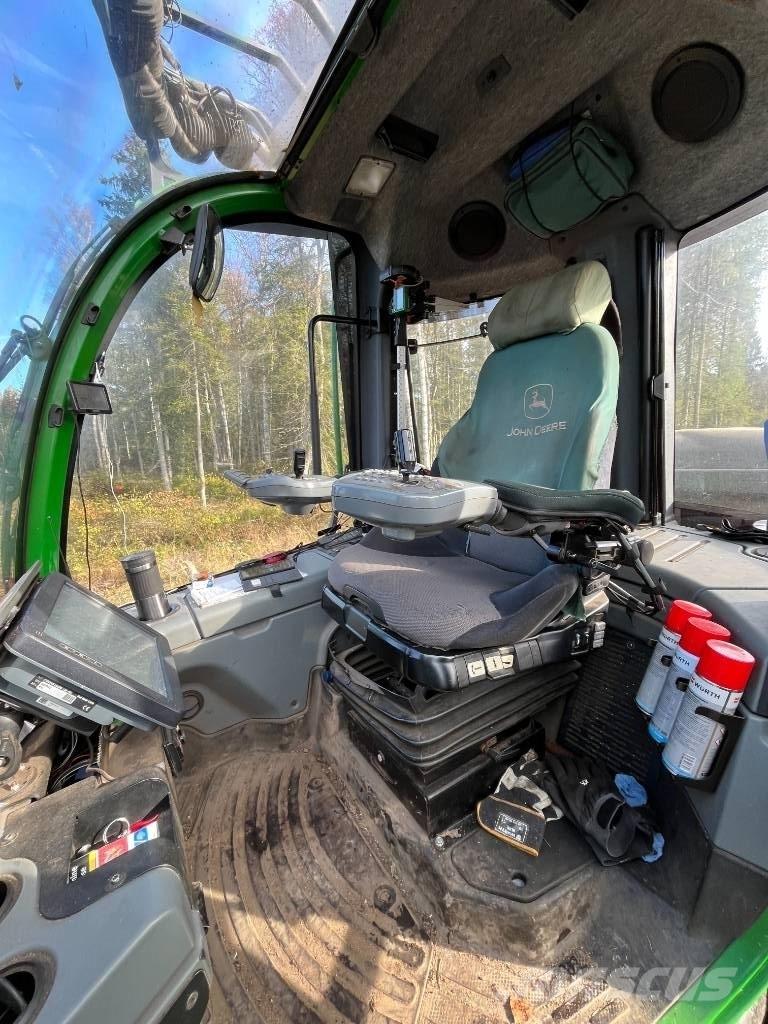 John Deere 1270G 8W 원목 하베스터