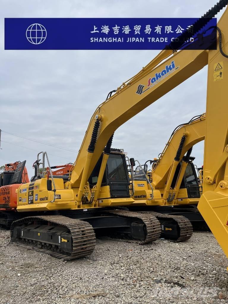 Komatsu PC 220 대형 굴삭기 29톤 이상
