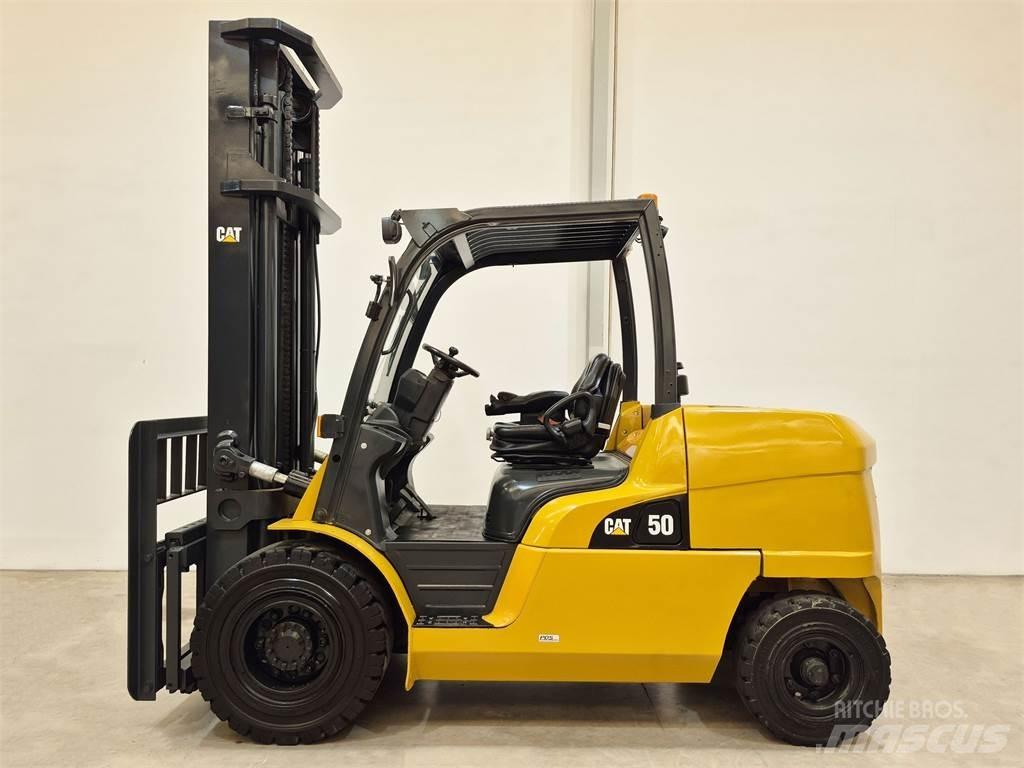 CAT DP50NB 디젤 지게차