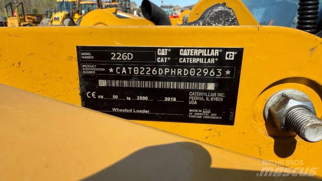 CAT 226 D  스키드로더