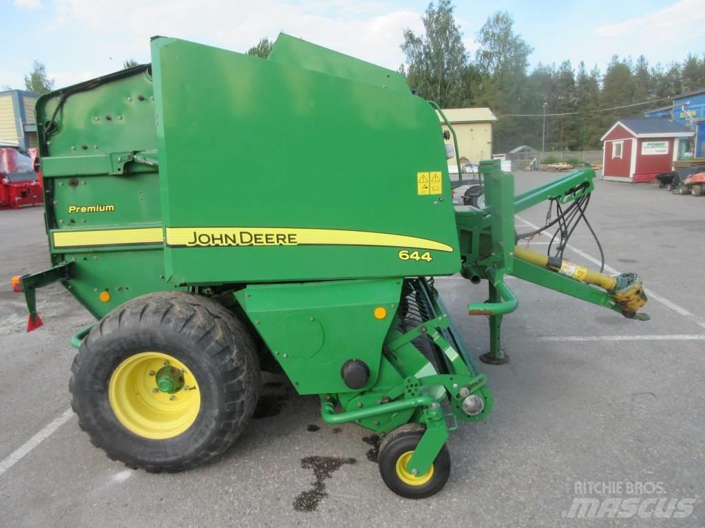John Deere 644 원형 곤포기