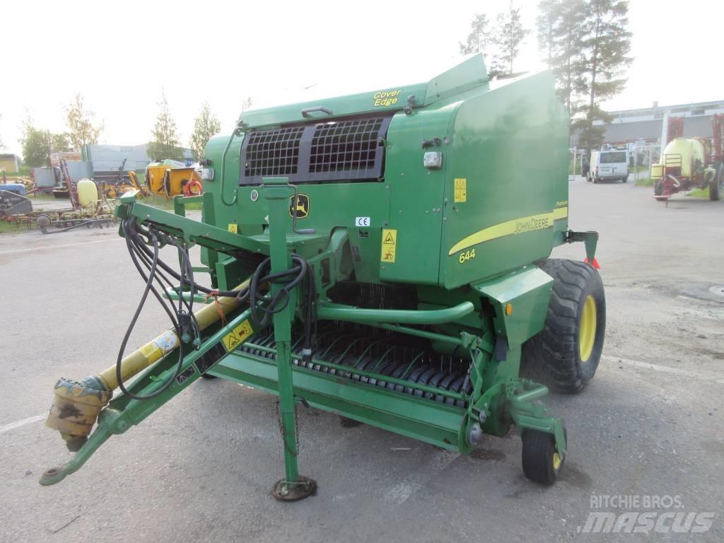 John Deere 644 원형 곤포기