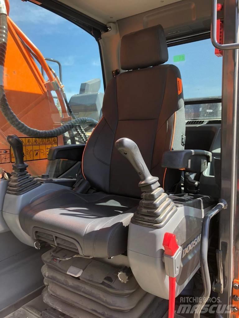 Doosan DX 300 LC-7 대형 굴삭기 29톤 이상