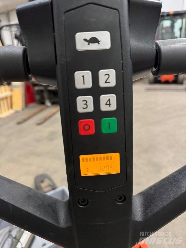 Toyota LHE130 경량 리프터