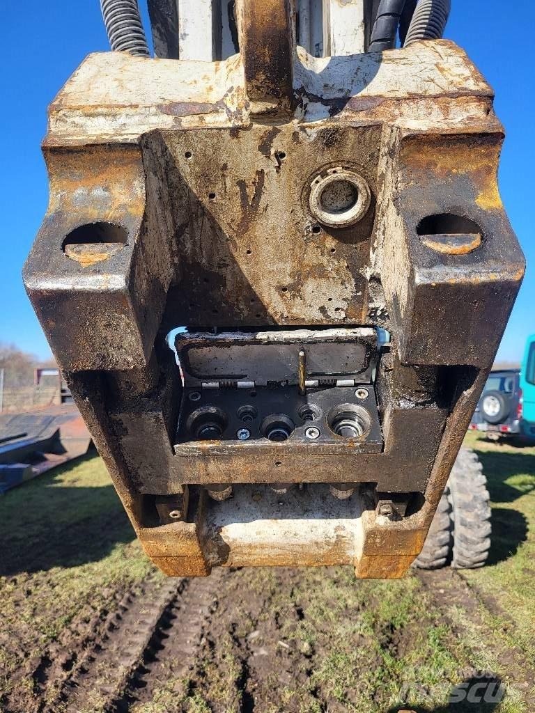 Hitachi ZX 170 W-3  휠 굴삭기