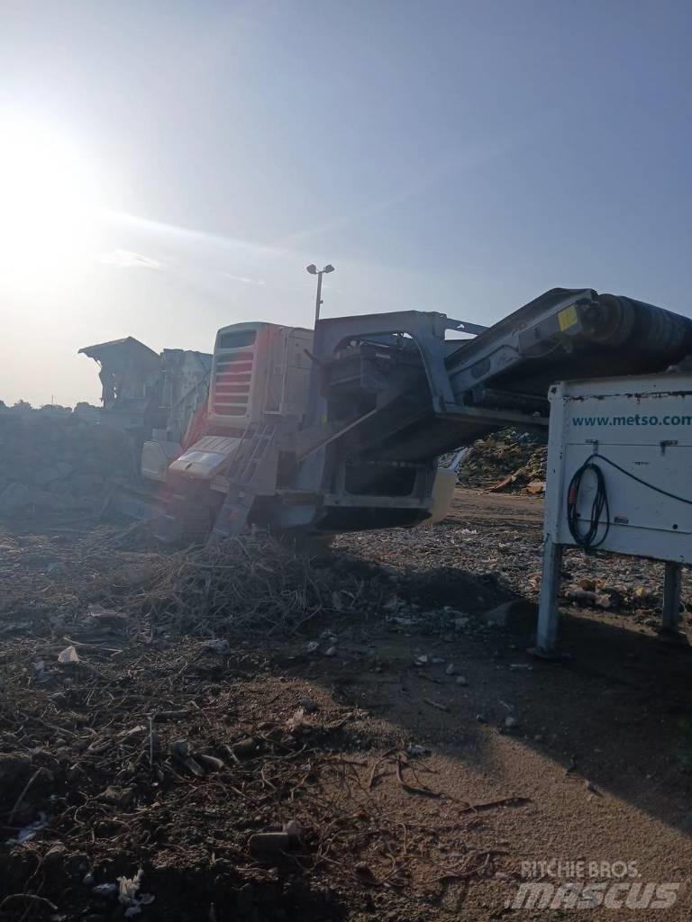 Metso 1213 이동식 분쇄기