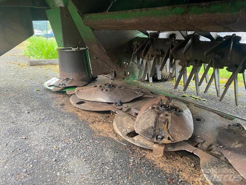 John Deere 730 장착형 잔디깎기
