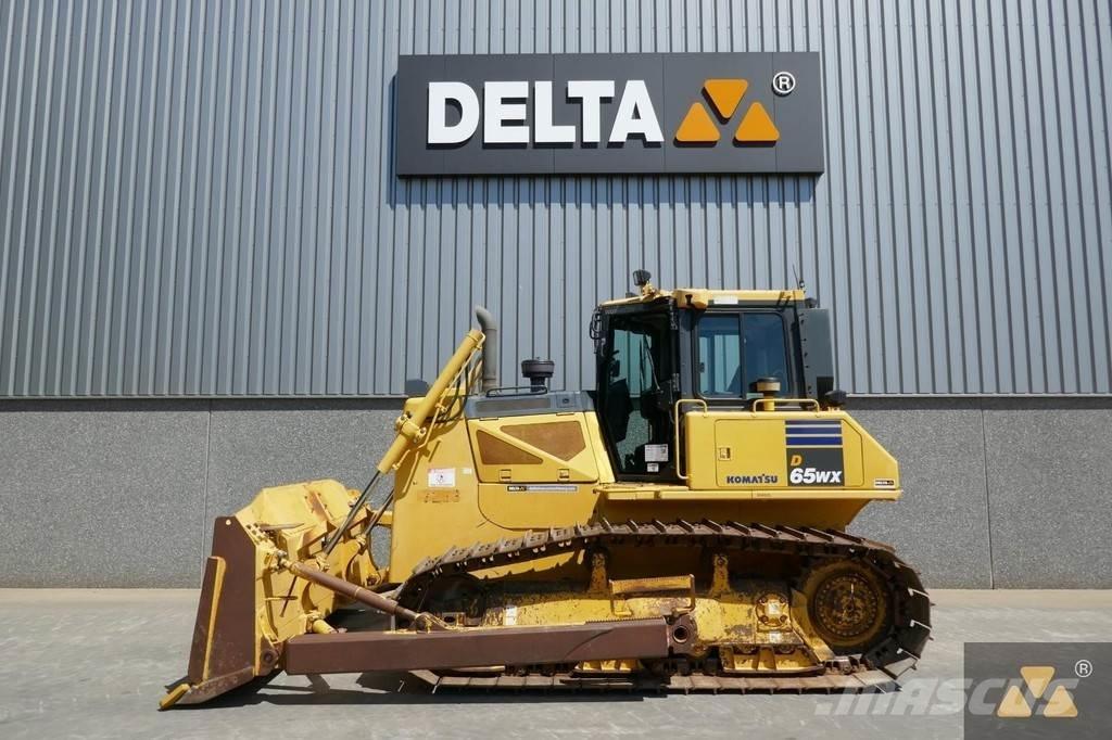 Komatsu D65WX-17 크롤러 도저