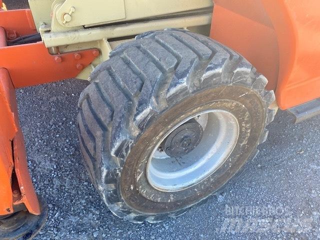 JLG 4394 RT 관절형 전동이동 리프트