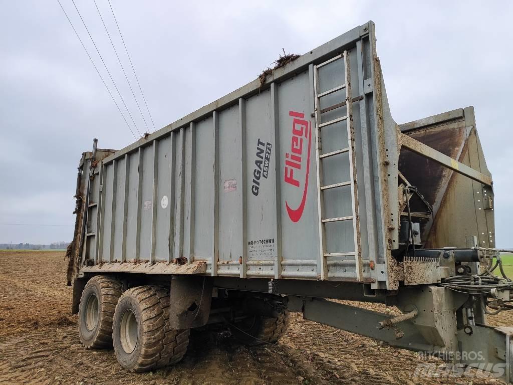 Fliegl ASW271 GIGANT 퇴비살포기