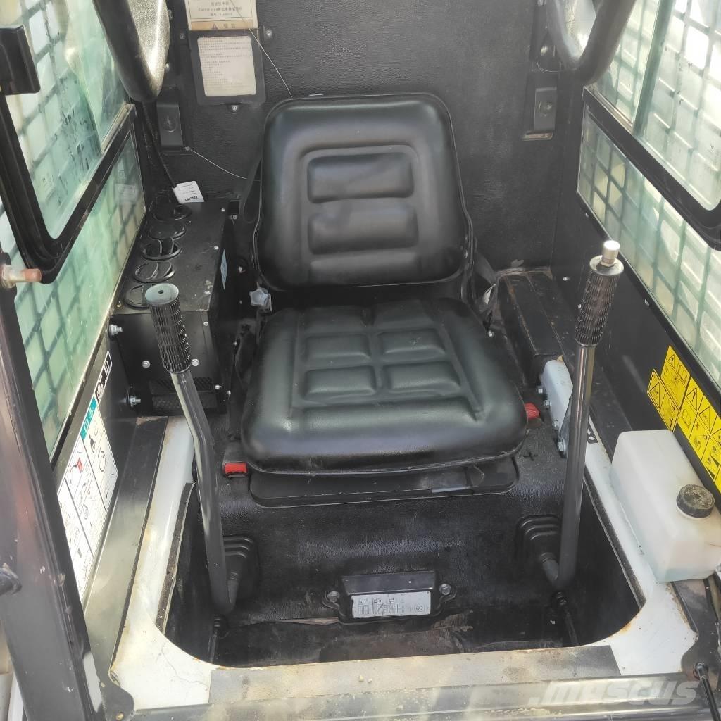 Bobcat S18  스키드로더