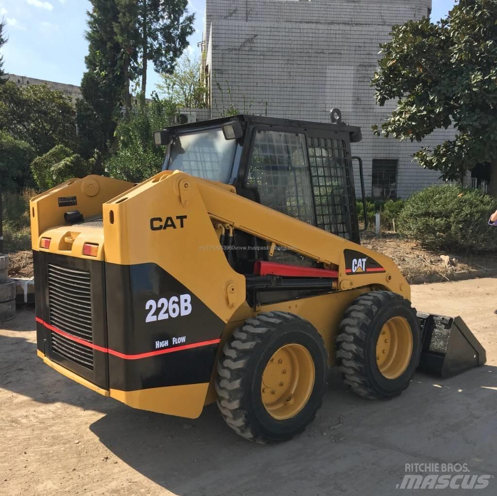 Cata-Dyne 226B  스키드로더