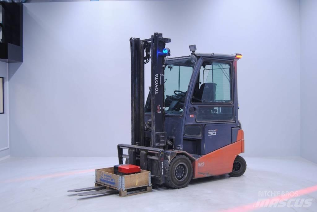 Toyota 8FBMKT30 전동 지게차