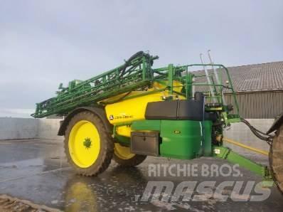 John Deere M952 견인형 분무기