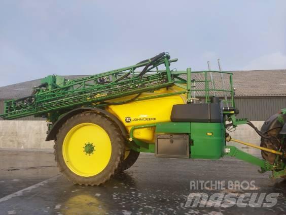 John Deere M952 견인형 분무기