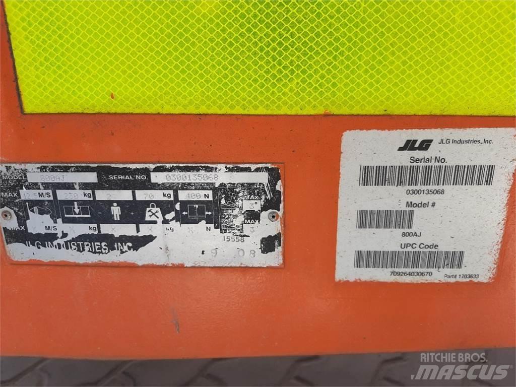JLG 800AJ 관절형 전동이동 리프트