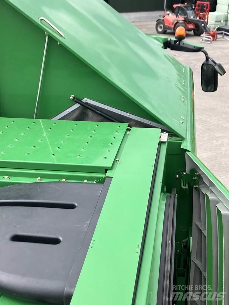 John Deere T550 콤바인 수확기