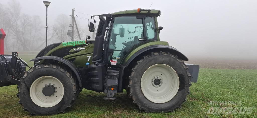 Valtra T235 active 트랙터