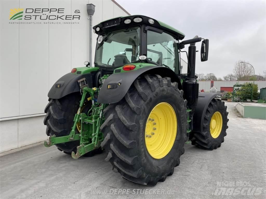 John Deere 6215R 트랙터