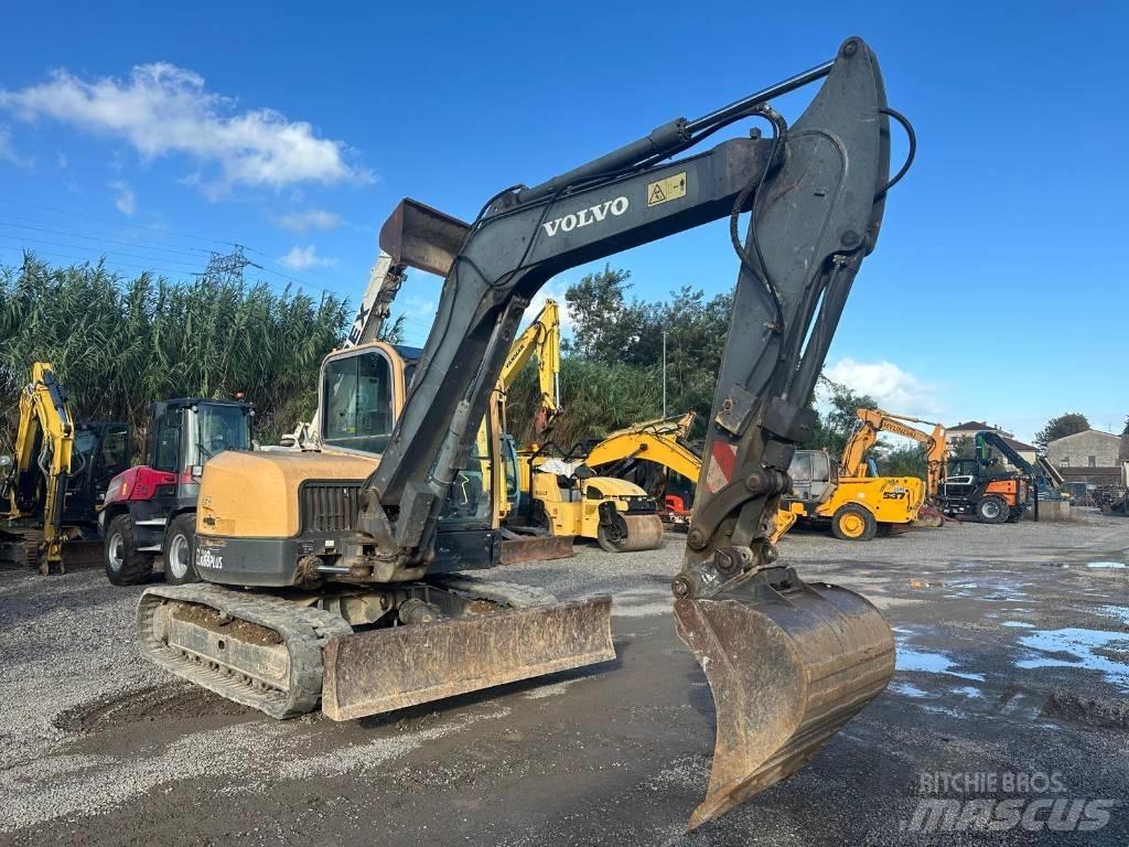 Volvo ECR 88 중형굴삭기 7톤-28톤