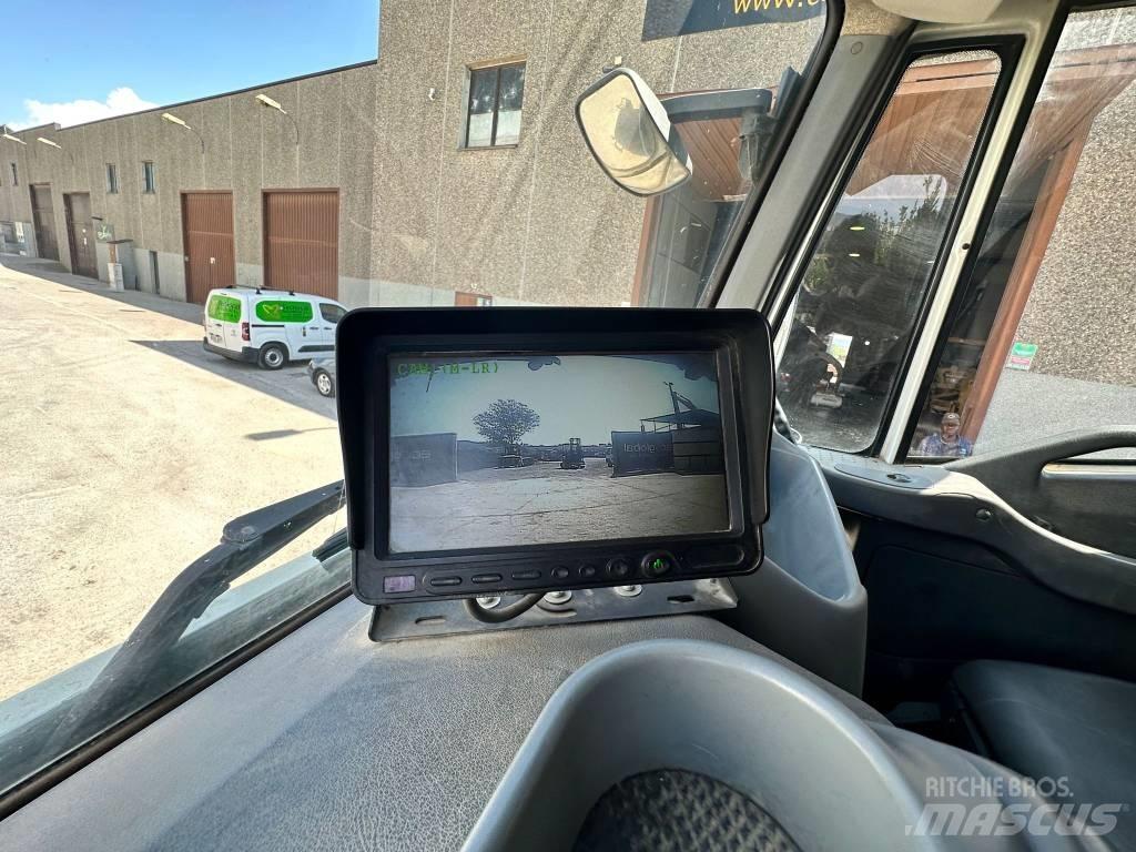 Iveco Trakker 410 덤프 트럭