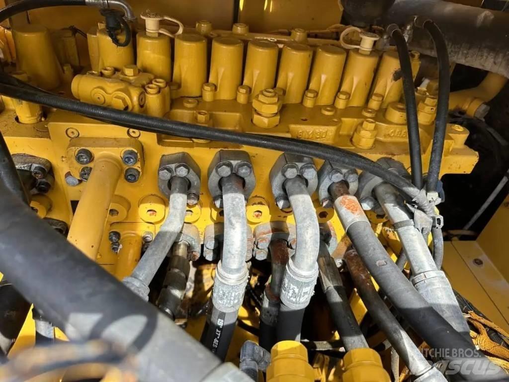 CAT 330GC 대형 굴삭기 29톤 이상