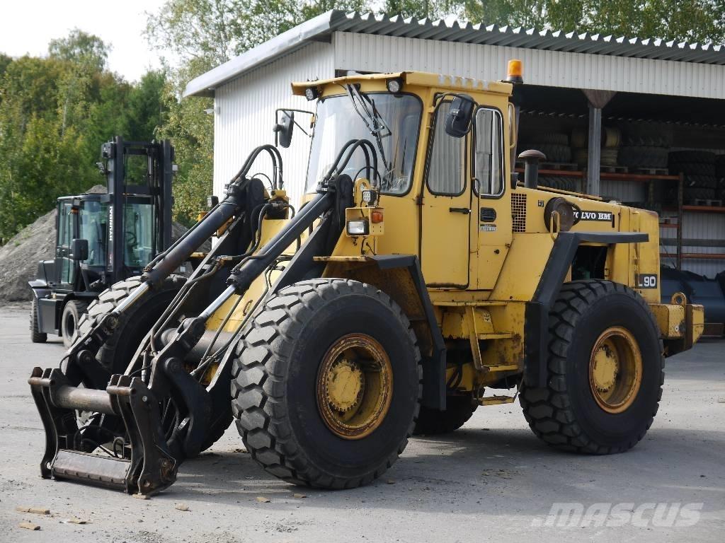 Volvo L 90  휠로우더