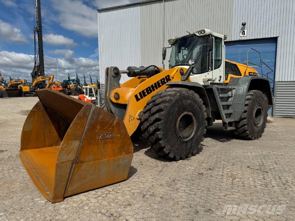 Liebherr L586  휠로우더