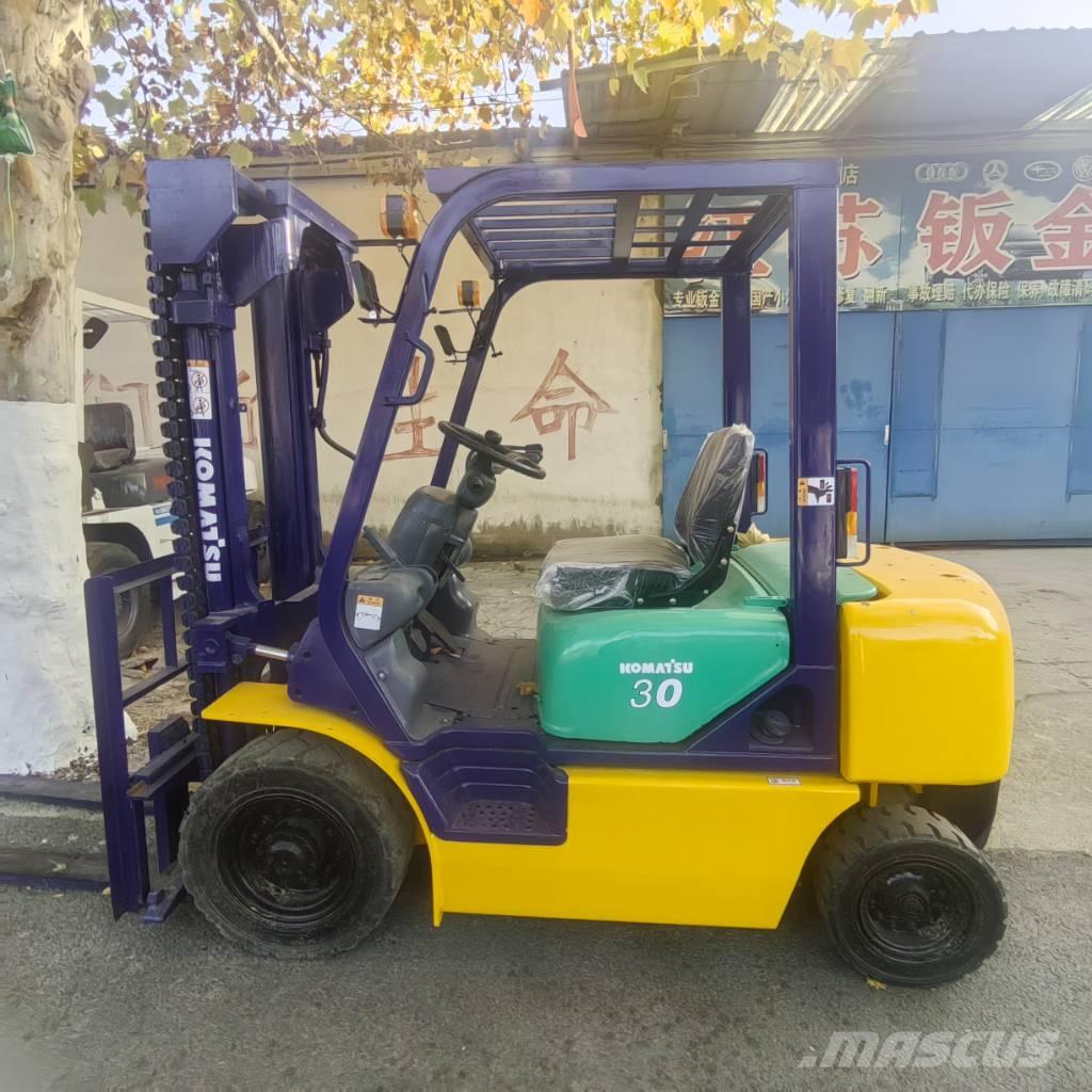  小松叉车 3t 디젤 지게차