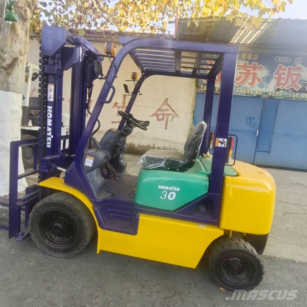  小松叉车 3t 디젤 지게차