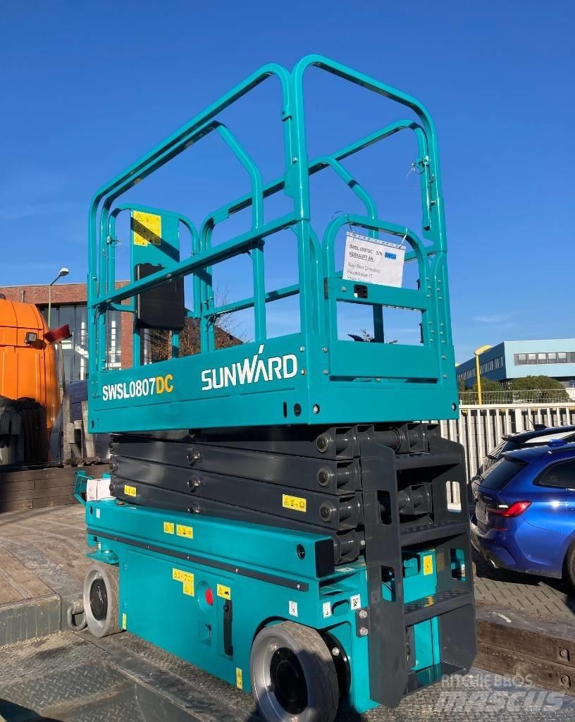 Sunward SWSL0807DC 가위형 리프트