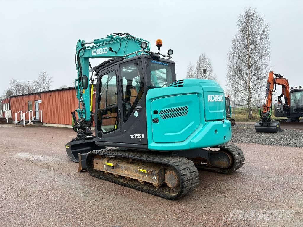 Kobelco SK75SR-7 중형굴삭기 7톤-28톤