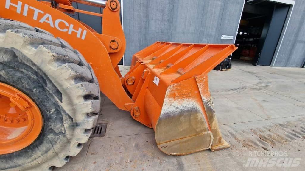 Hitachi ZW 310-6  휠로우더