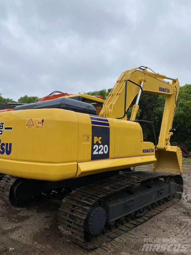 Komatsu 220 대형 굴삭기 29톤 이상