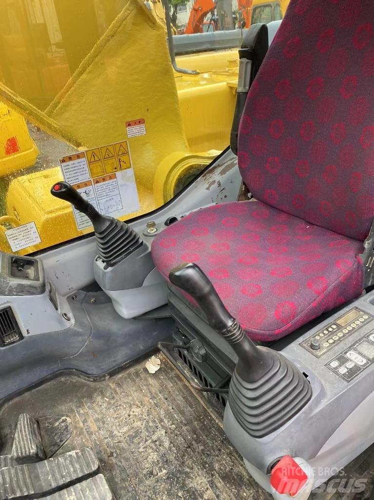 Komatsu 220 대형 굴삭기 29톤 이상