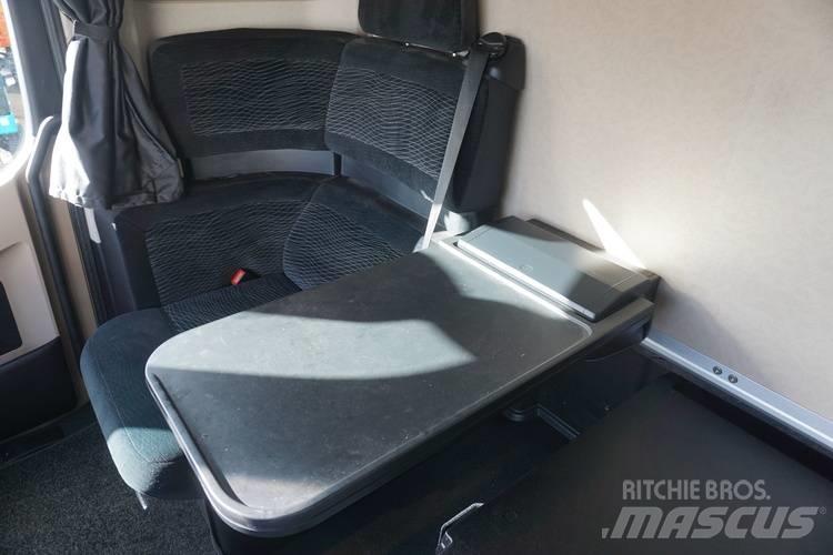 Mercedes-Benz Arocs 덤프 트럭