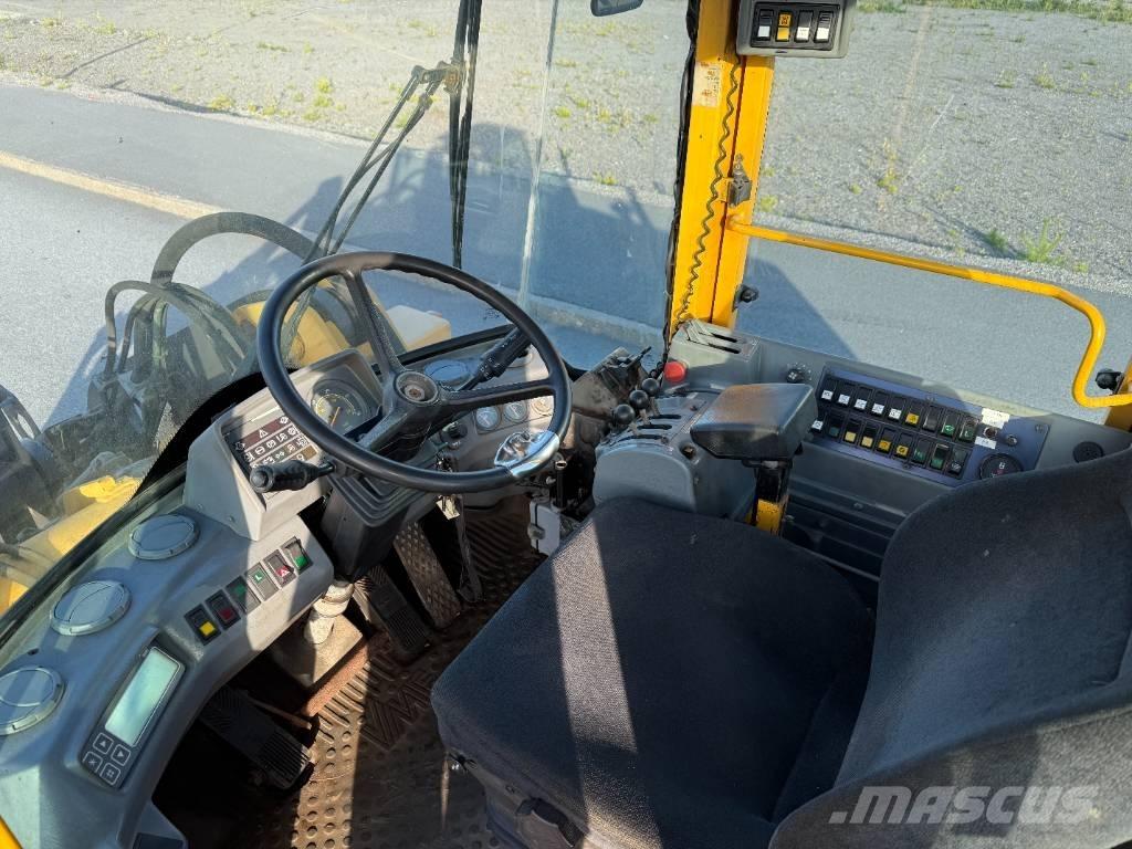 Volvo L 70 C  휠로우더