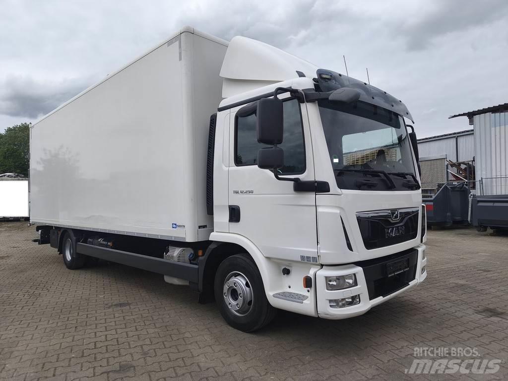 MAN TGL 12.250 탑차 트럭