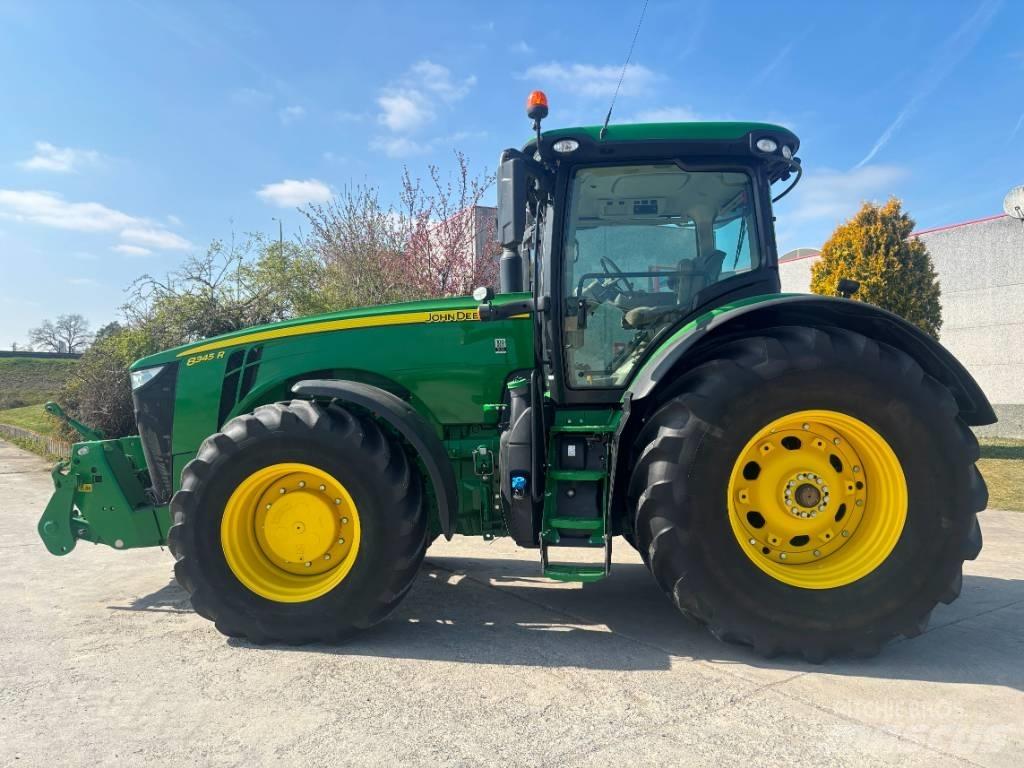 John Deere 8345 R 트랙터