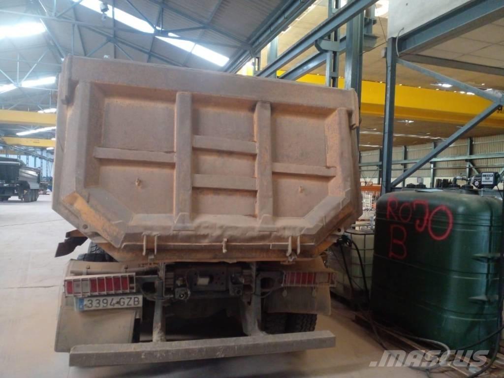 Renault Kerax 420 덤프 트럭