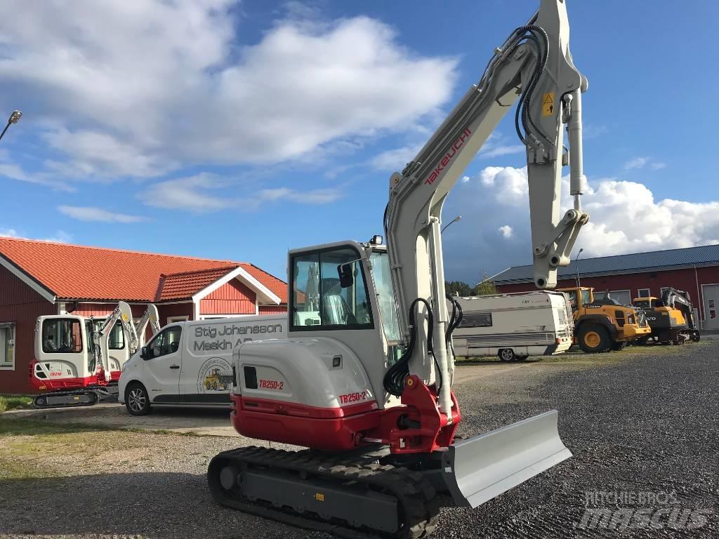 Takeuchi TB250-2 소형 굴삭기 7톤 미만