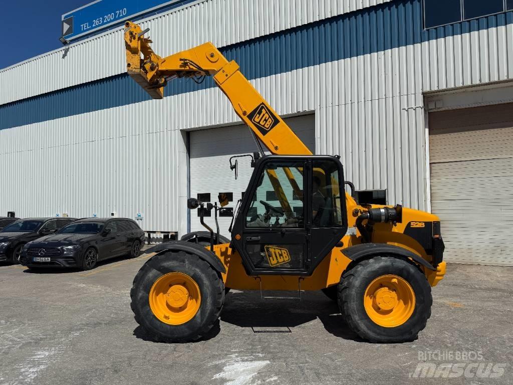 JCB 528-70 텔러 핸들러