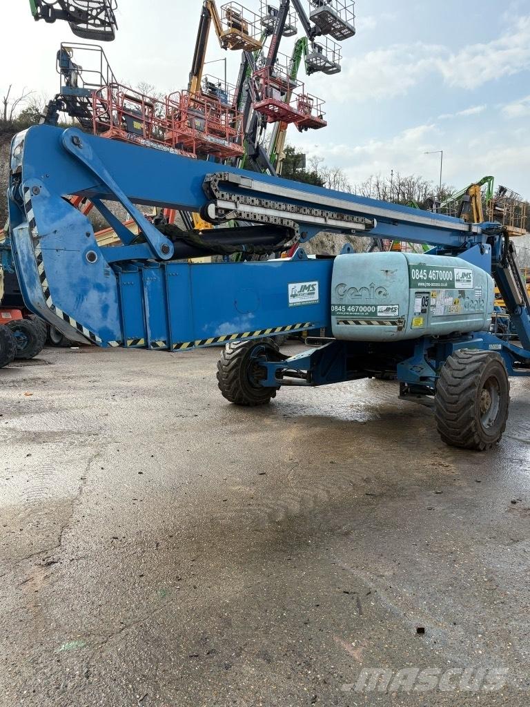Genie Z 135/70 관절형 전동이동 리프트