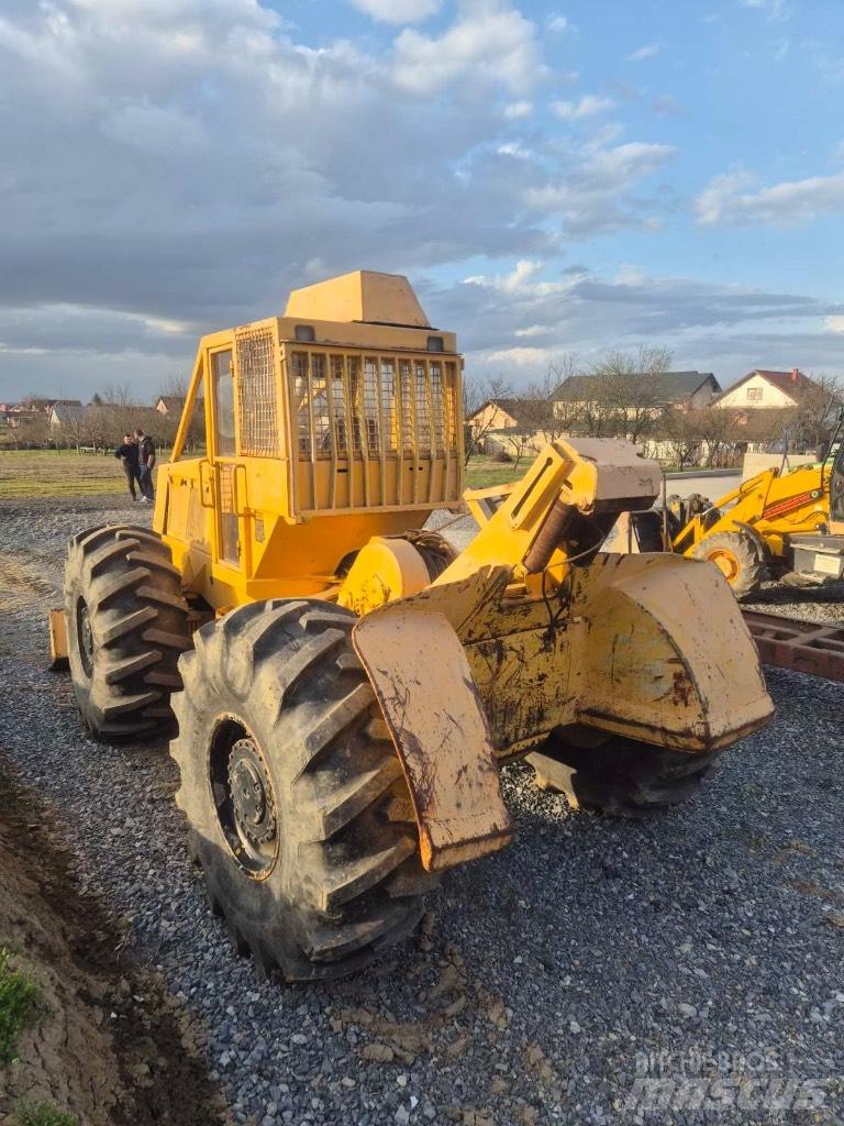 John Deere 667d 임업용 트랙터