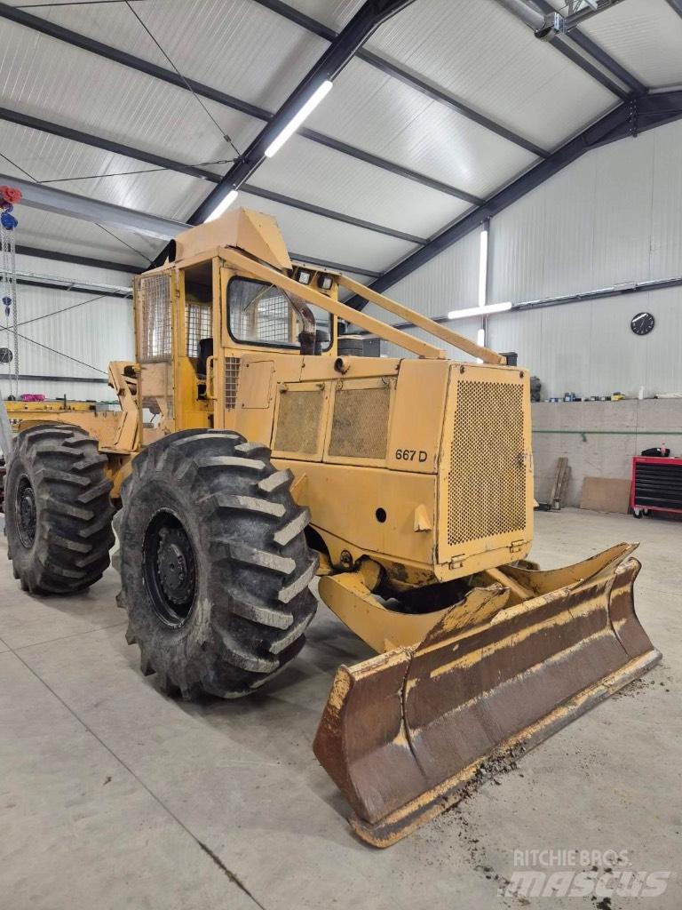 John Deere 667d 임업용 트랙터
